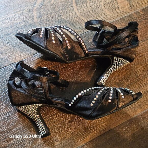 TT damcewear dance shoes gently| worn " - Picture 5 of 7